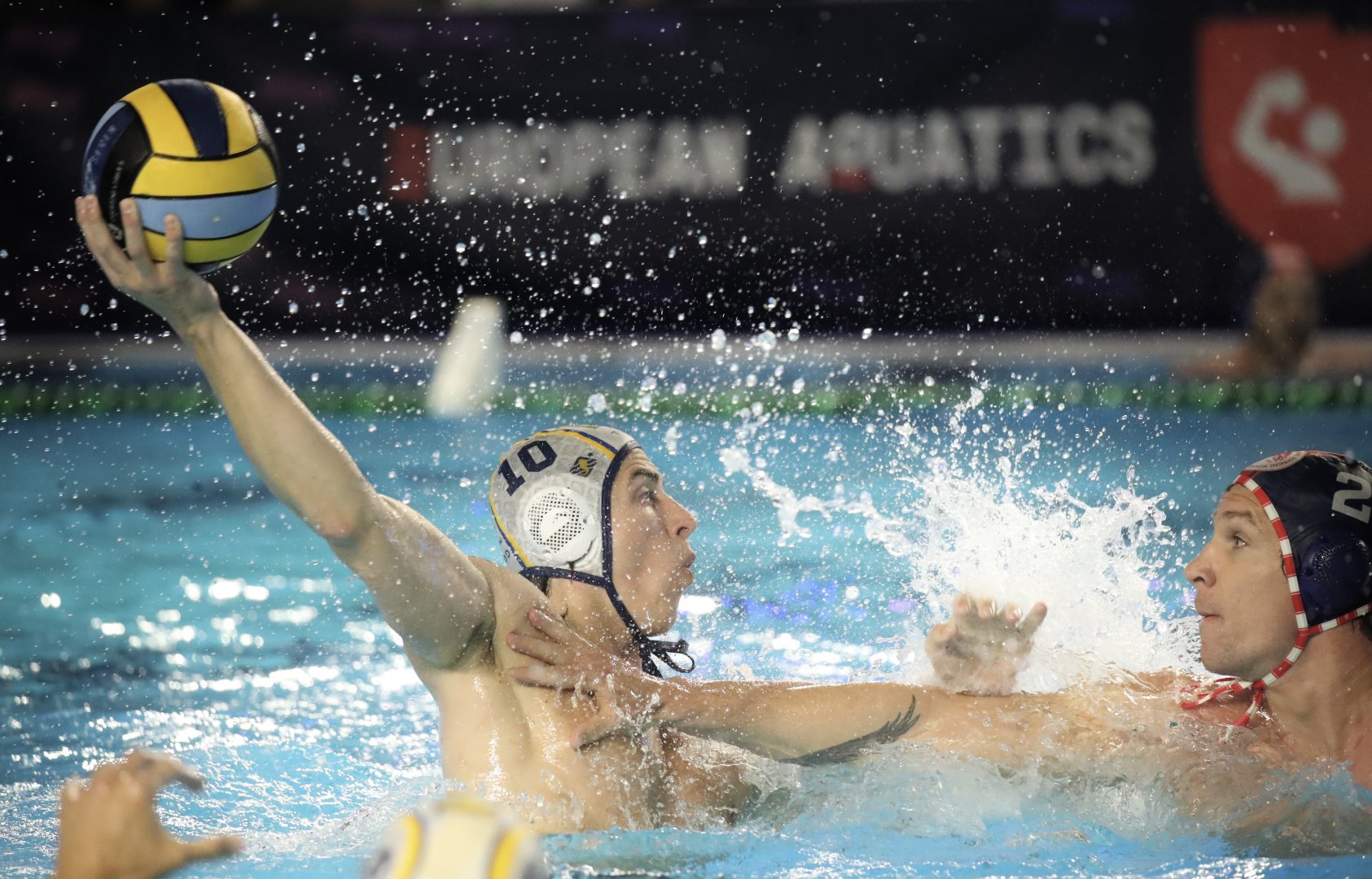 CHAMPIONS | Zodiac CNAB pasa por encima del potente Olympiacos (20-13) y da un paso de gigante hacia la Final Four
