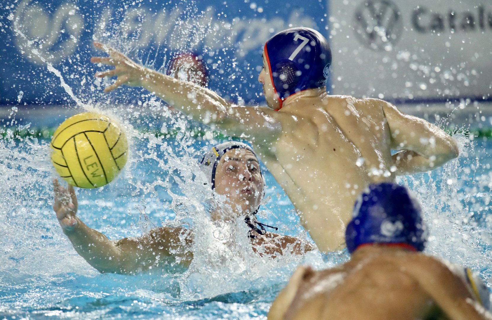 PLAYOFFS TÍTULO | Zodiac CNAB y CN Barcelona golpean primero en semifinales